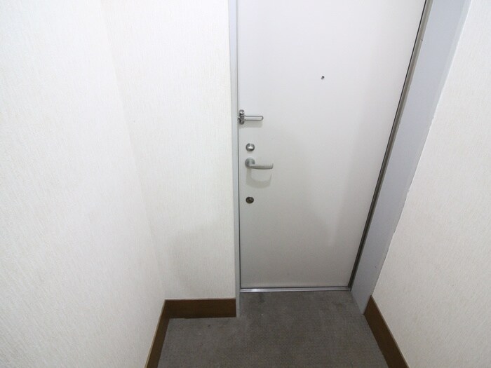 物件内観写真14　(玄関)