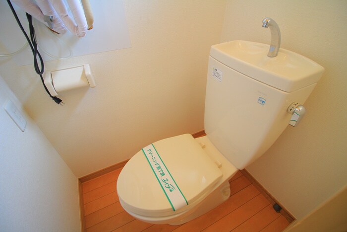 物件内観写真15　(トイレ)