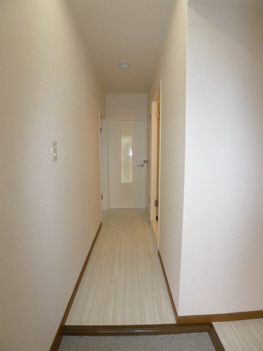 物件内観写真20　(廊下)