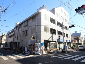 HAPPINESS 加藤外観写真