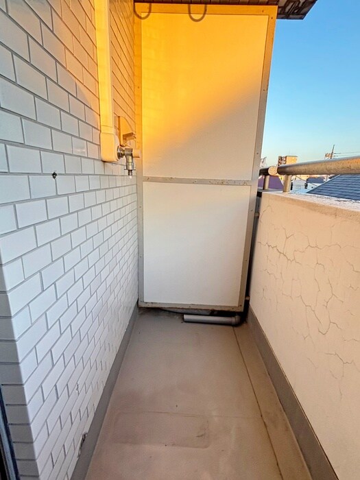 物件内観写真16　(洗濯機置場)