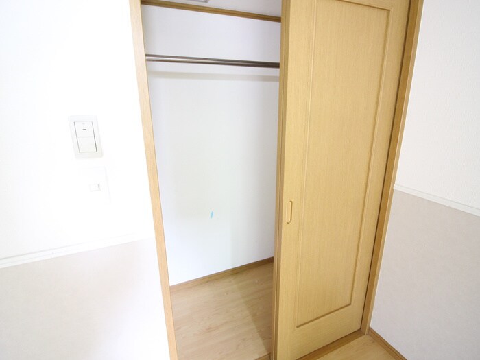 物件内観写真16　(収納)