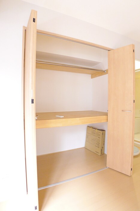 物件内観写真8　(収納)