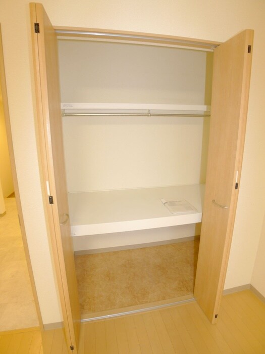 物件内観写真15　(収納)