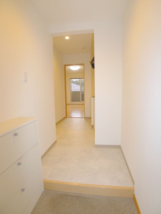 物件内観写真17　(廊下)