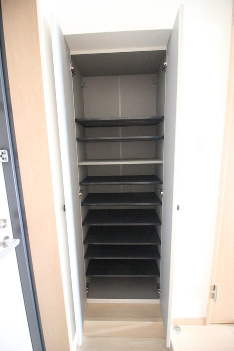 物件内観写真18　(靴箱)