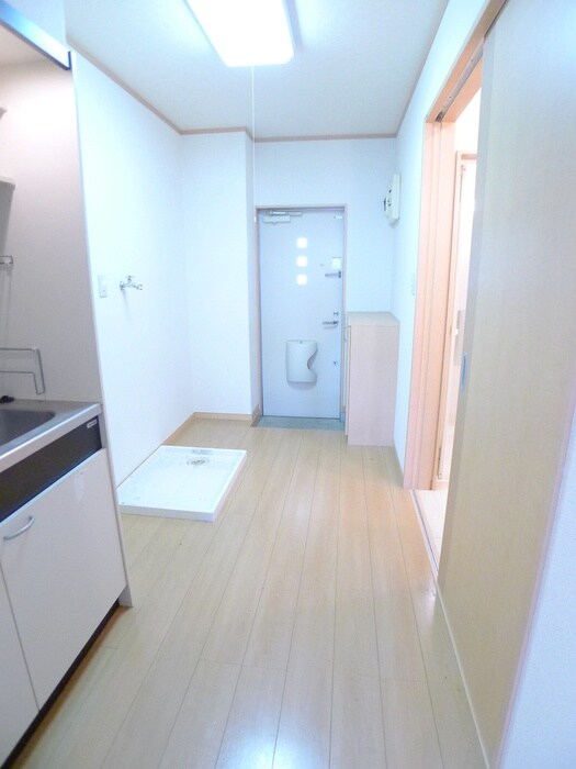 物件内観写真16　(廊下)