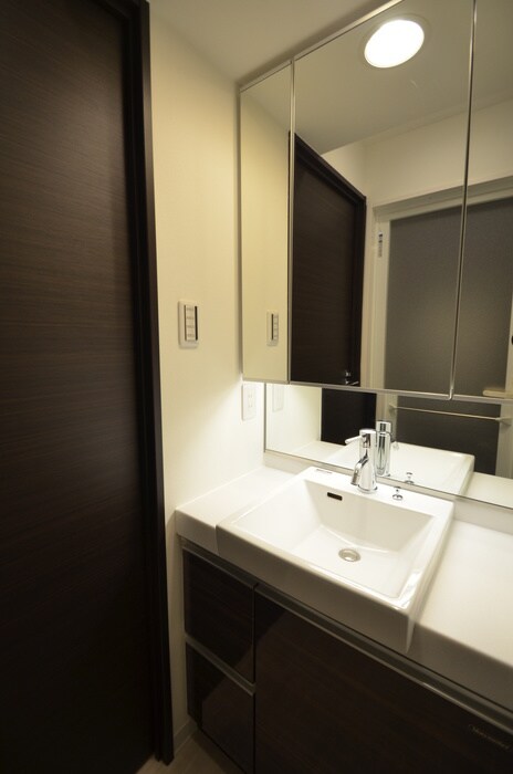 物件内観写真12　(洗面)