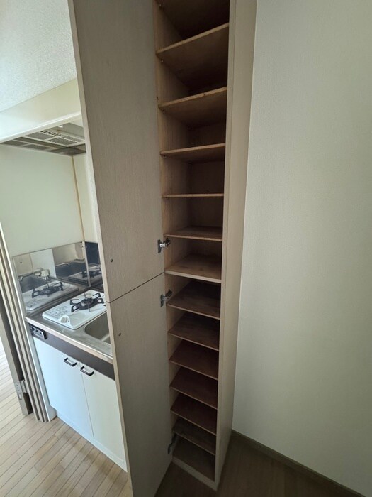 物件内観写真16　(収納)