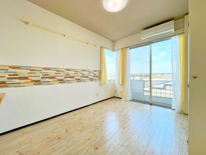 物件内観写真4　(居室)