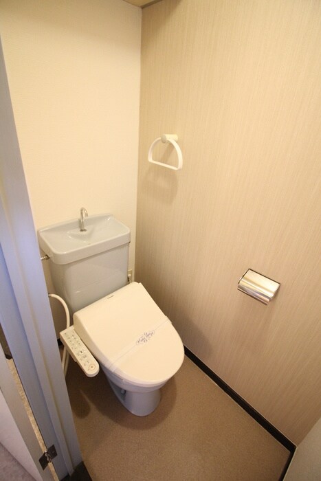 物件内観写真12　(トイレ)