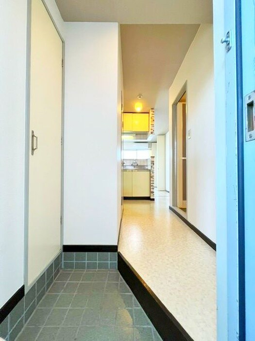 物件内観写真15　(玄関)