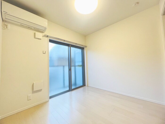 物件内観写真10　(居室)