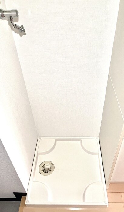 物件内観写真14　(洗濯機置場)