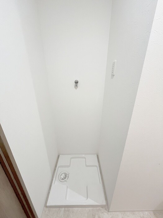 物件内観写真12　(洗濯機置場)