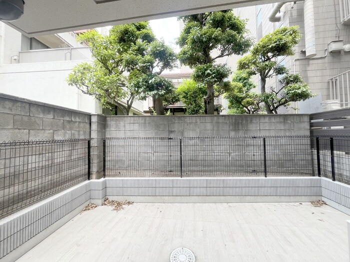 物件内観写真22　(室内からの展望)