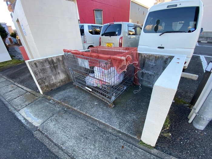 物件外観写真6　(建物設備)