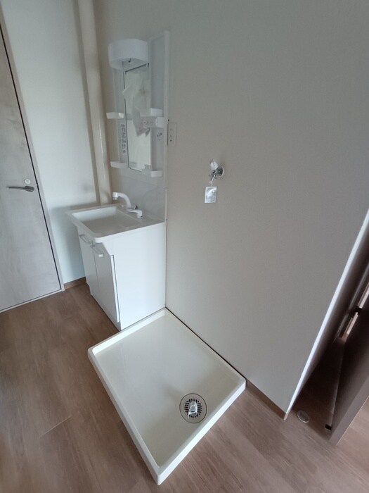 物件内観写真11　(洗濯機置場)