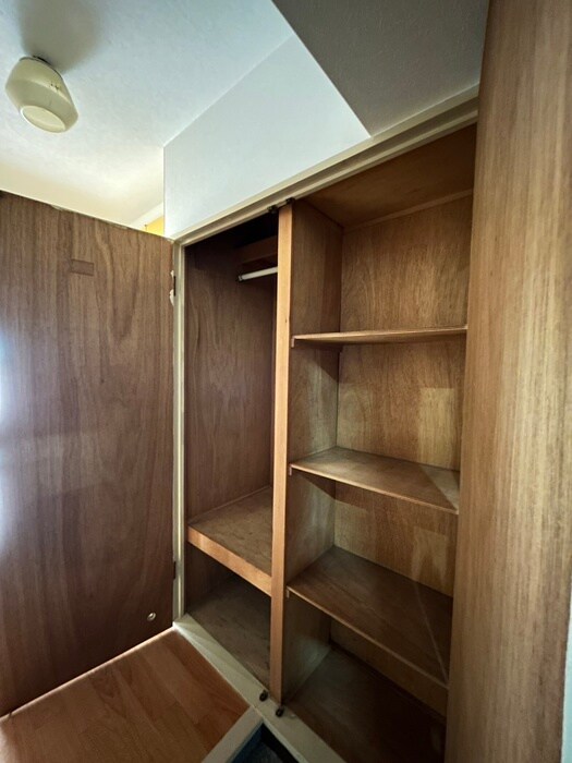 物件内観写真10　(収納)