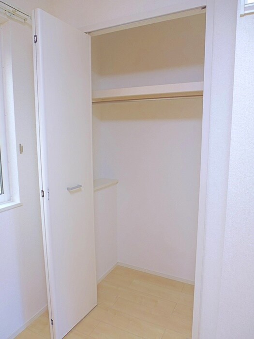 物件内観写真10　(収納)