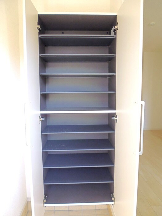 物件内観写真11　(靴箱)