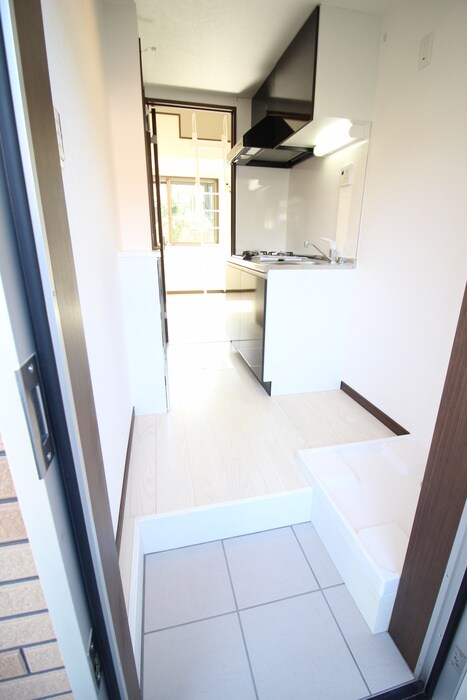 物件内観写真14　(玄関)