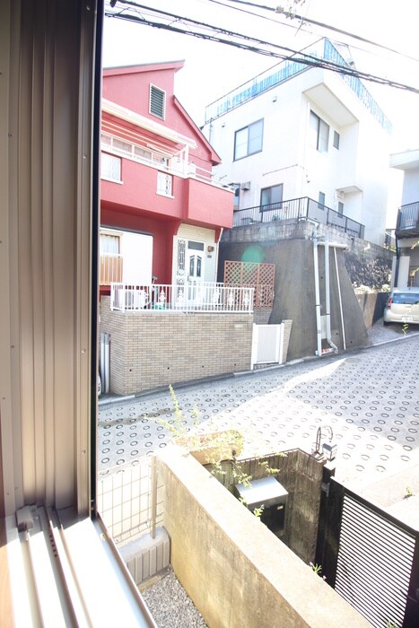 物件内観写真16　(室内からの展望)