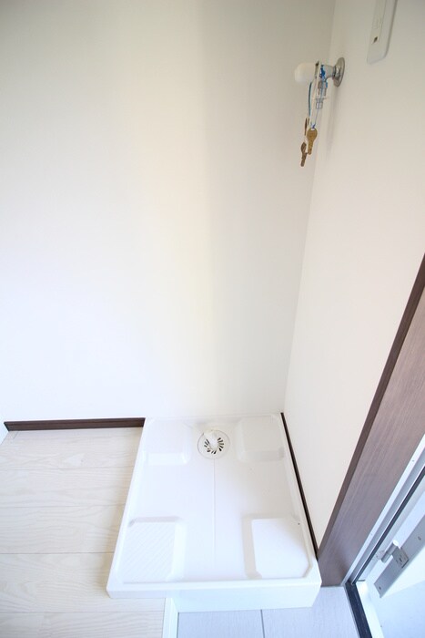 物件内観写真21　(洗濯機置場)