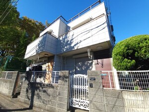 ホワイトキャステル外観写真