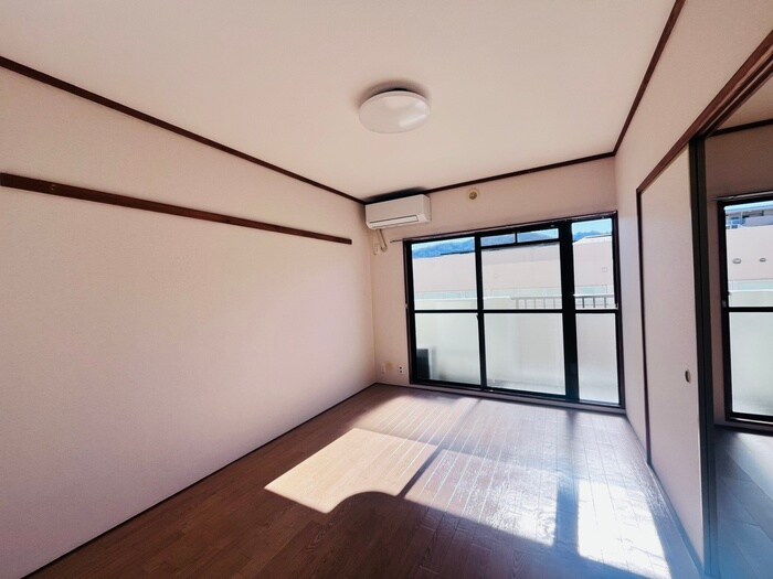 物件内観写真7　(居室)