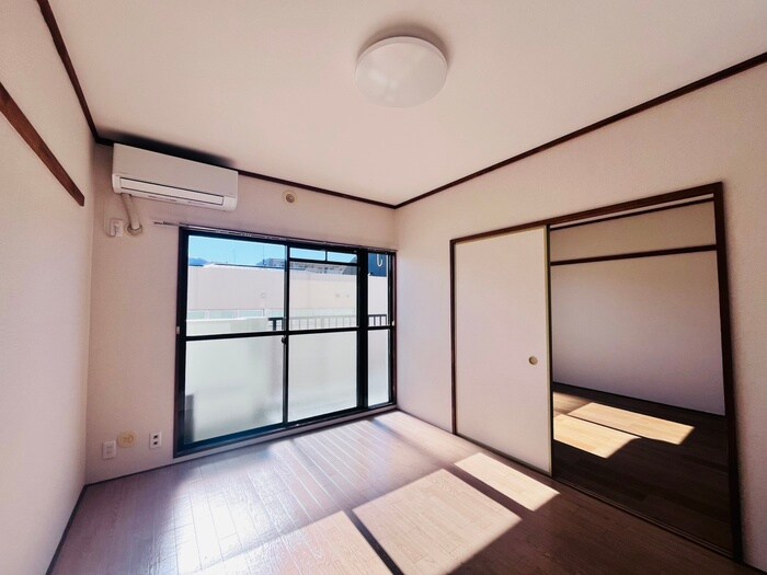 物件内観写真8　(居室)