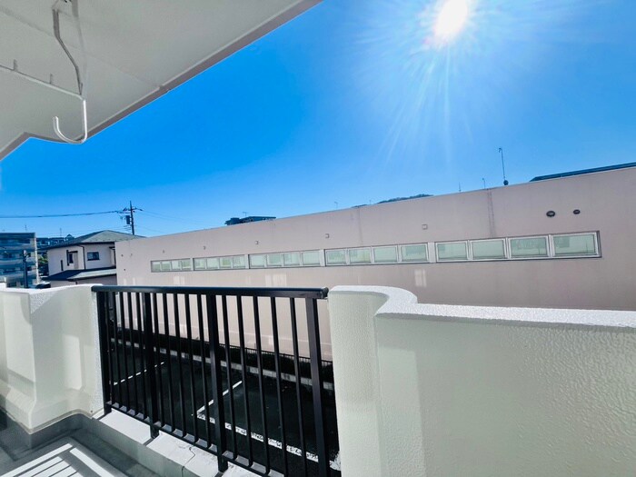 物件内観写真20　(室内からの展望)