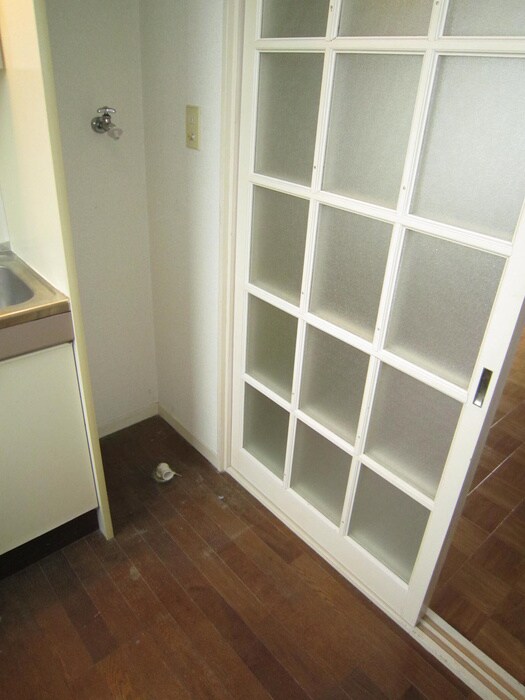 物件内観写真14　(洗濯機置場)