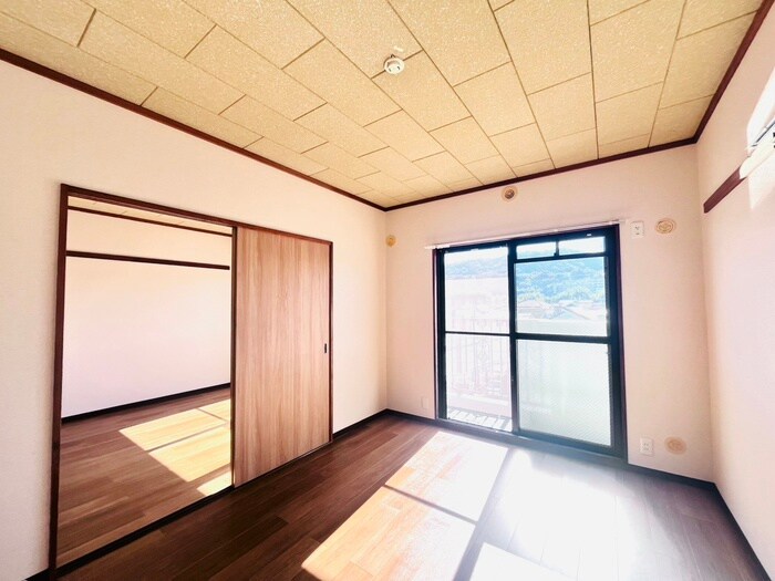 物件内観写真8　(居室)