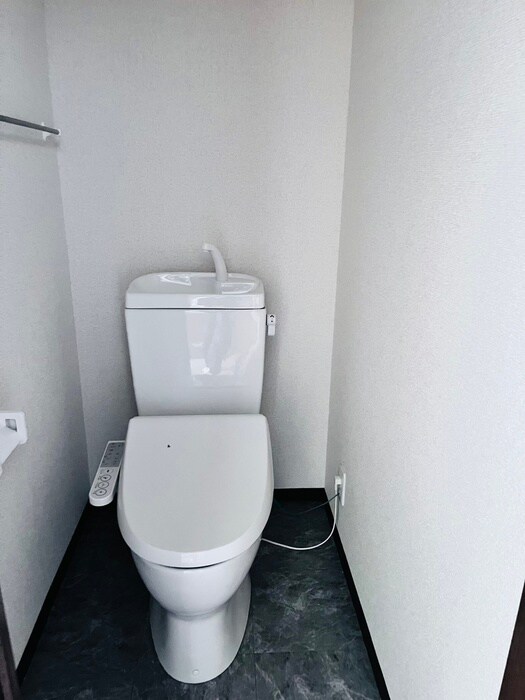 物件内観写真14　(トイレ)