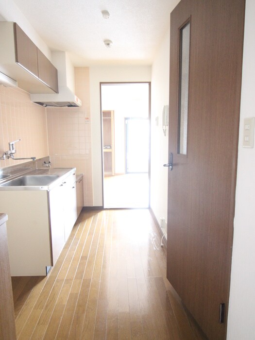 物件内観写真18　(廊下)