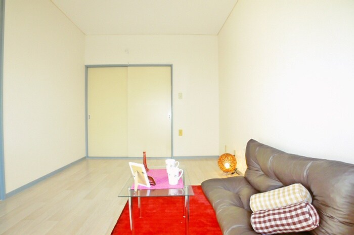 物件内観写真10　(居室)