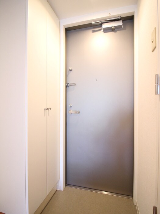 物件内観写真7　(玄関)