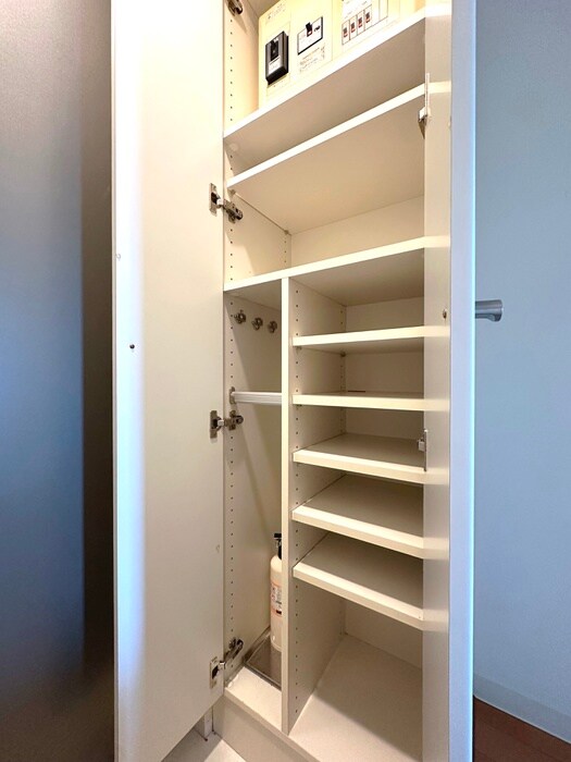 物件内観写真18　(靴箱)