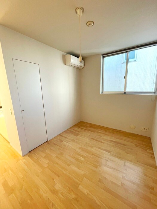 物件内観写真11　(廊下)