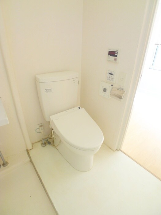 物件内観写真15　(トイレ)