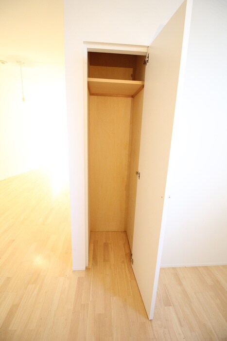 物件内観写真16　(収納)