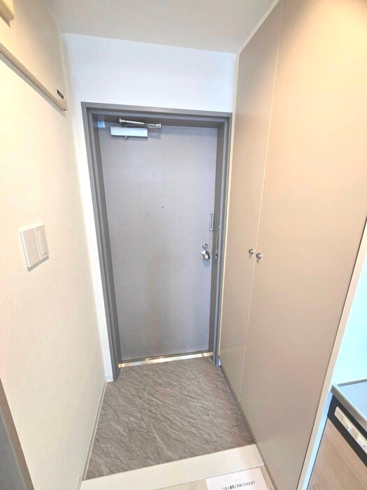 物件内観写真10　(玄関)
