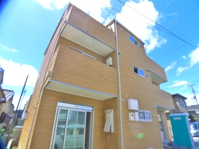 物件外観写真1　(外観写真)