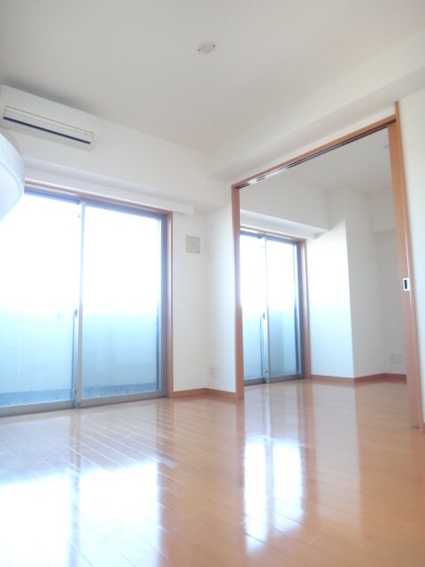 物件内観写真10　(居室)