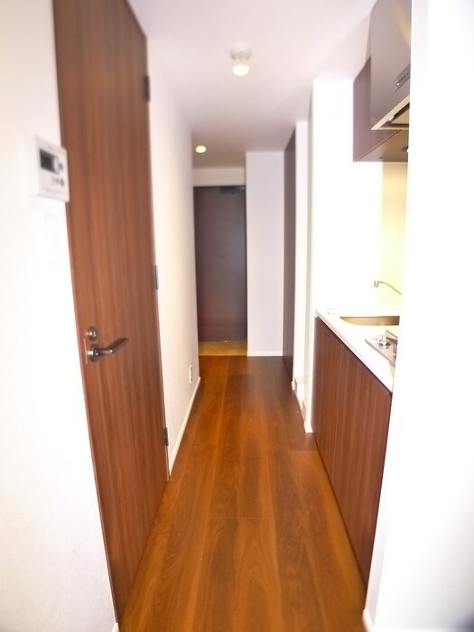 物件内観写真12　(廊下)