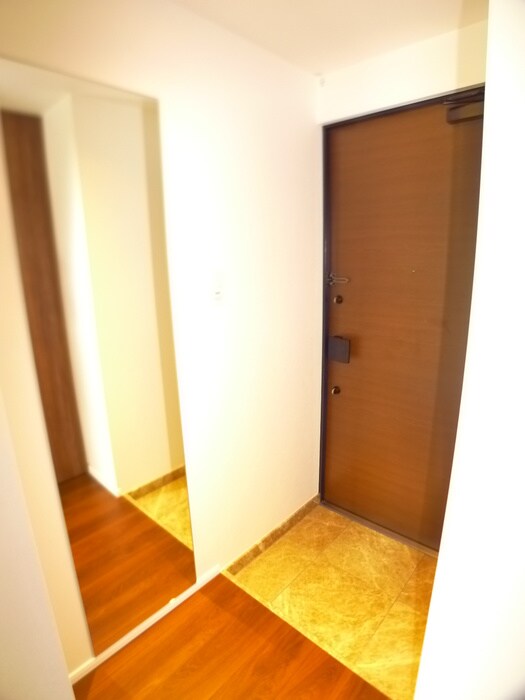 物件内観写真19　(玄関)