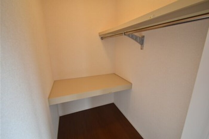 物件内観写真8　(収納)