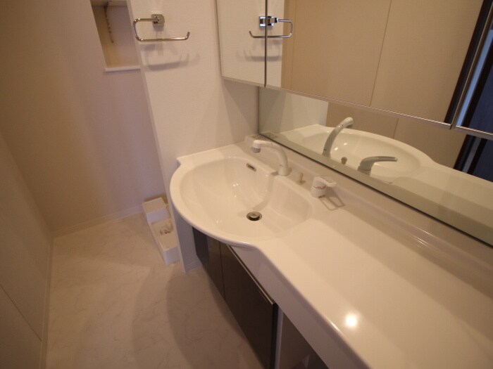 物件内観写真12　(洗面)