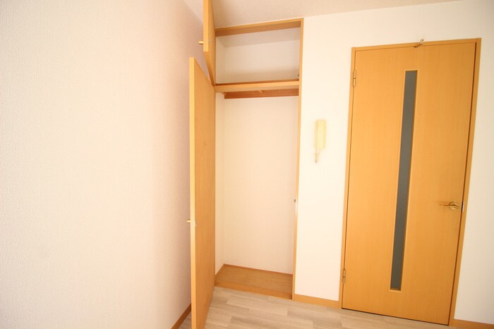 物件内観写真12　(収納)